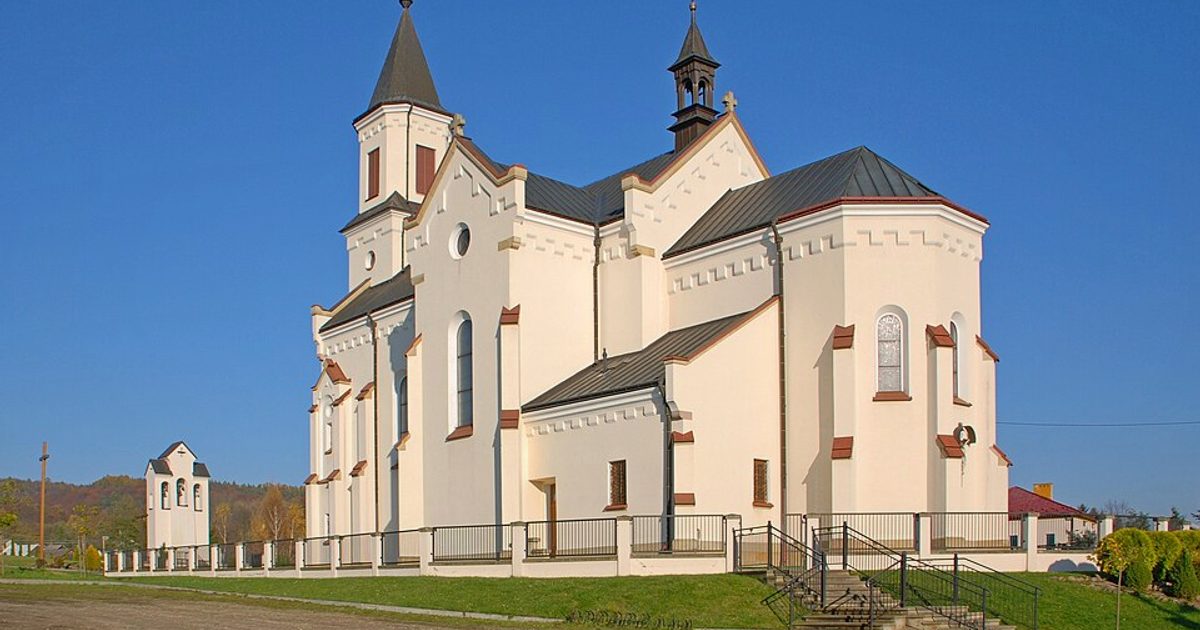 Kościół parafii Kościół św. Wawrzyńca w Warzyce — zdjęcie