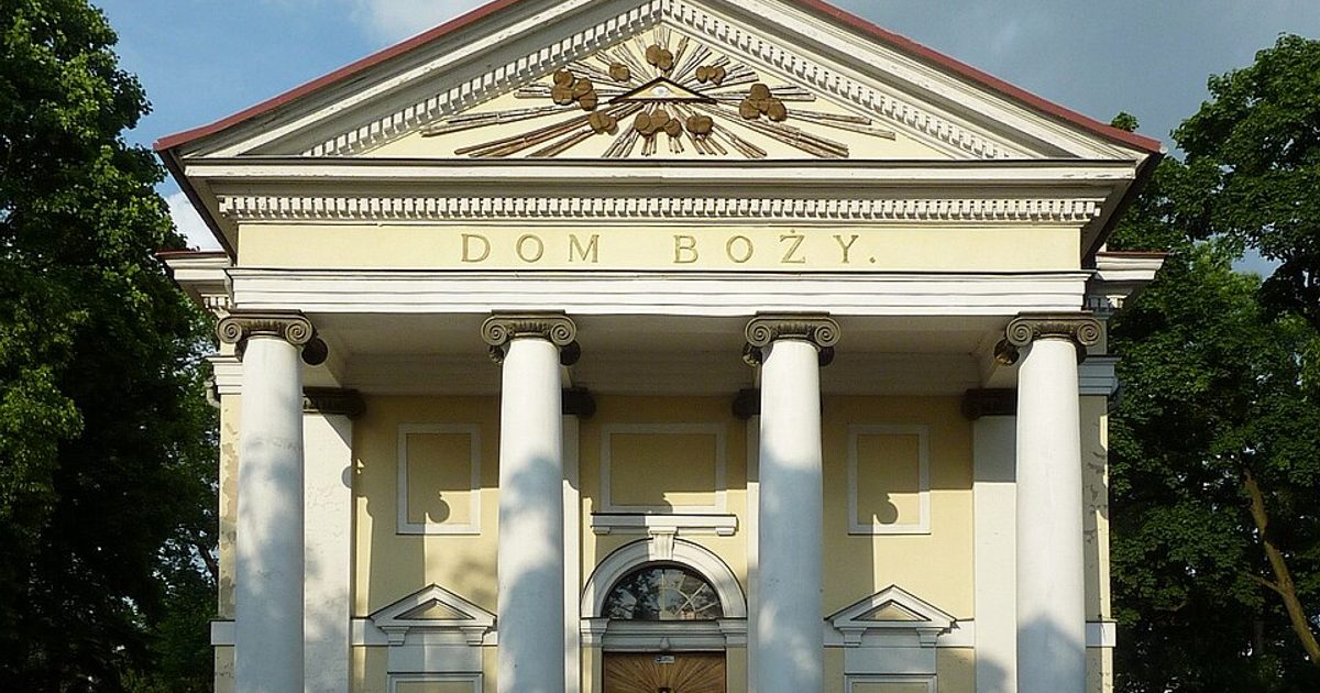 Dzieła sztuki sakralnej — Kościół św. Wojciecha Biskupa i Męczennika, Wiązowna. Zdjęcie: Wikimedia Commons.