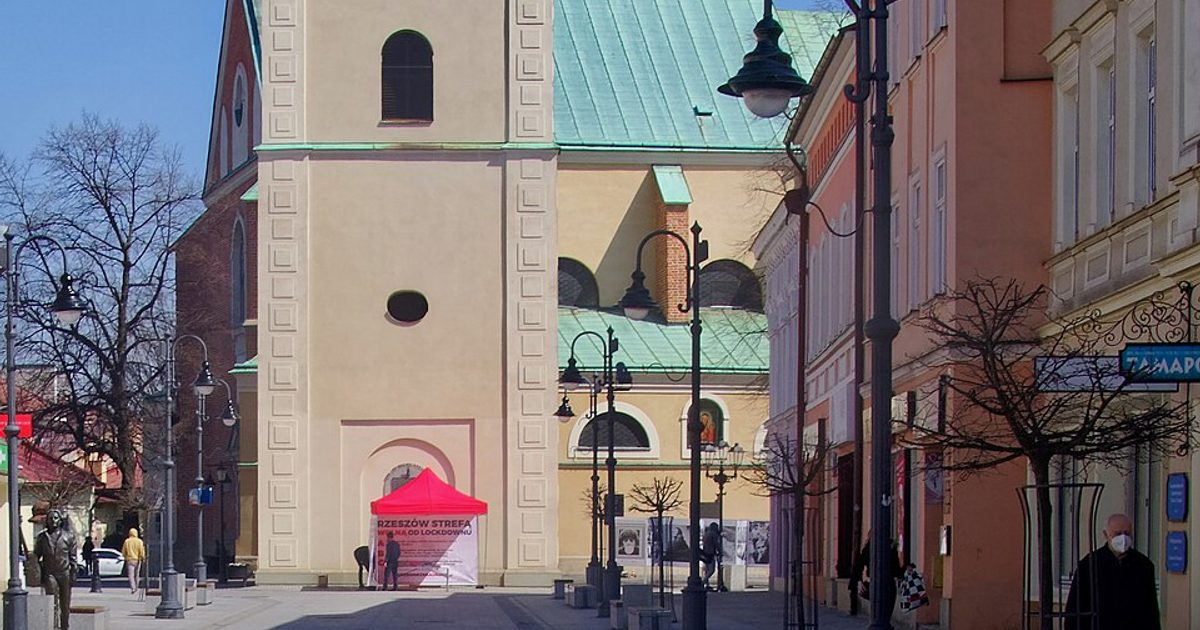 Kościół parafii Kościół św. Wojciecha i św. Stanisława w Rzeszów — zdjęcie