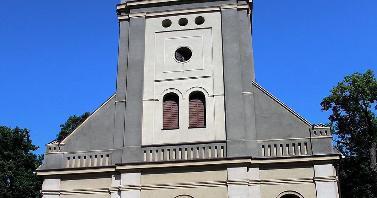 Dzieła sztuki sakralnej — Kościół św. Wojciecha, Lewków. Zdjęcie: Wikimedia Commons.