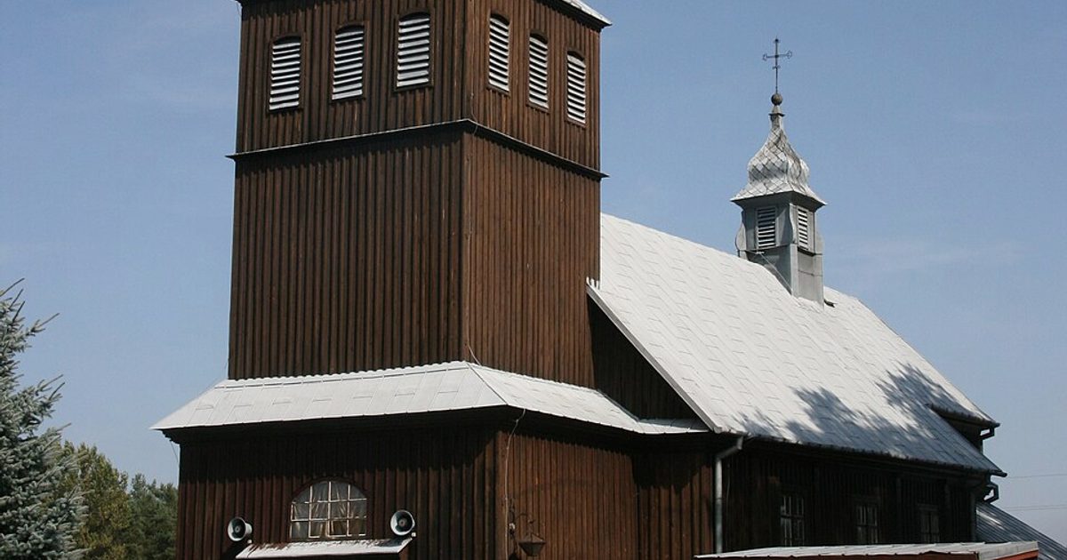 Dzieła sztuki sakralnej — Kościół św. Zygmunta, Królewo. Zdjęcie: Wikimedia Commons.