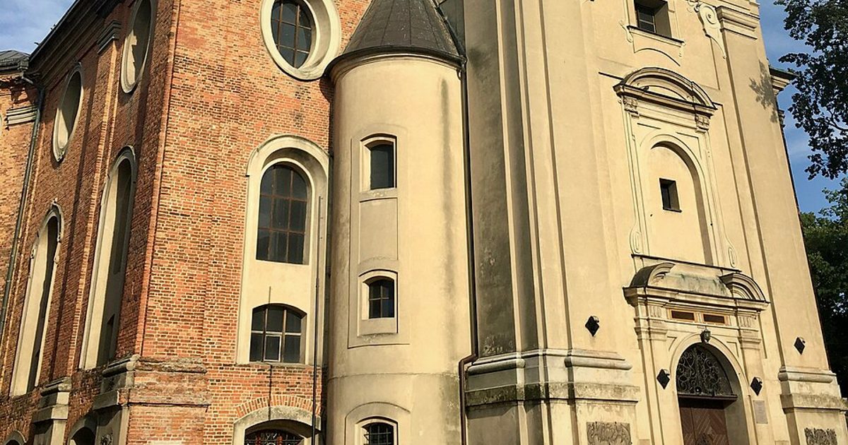 Kościół parafii Kościół Świętego Krzyża w Leszno — zdjęcie