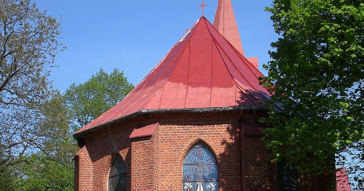 Kościół parafii Kościół Świętej Rodziny w Bałoszyce — zdjęcie