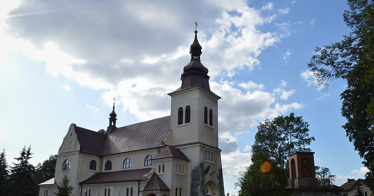 Kościół parafii Kościół Świętej Rodziny w Panki — zdjęcie