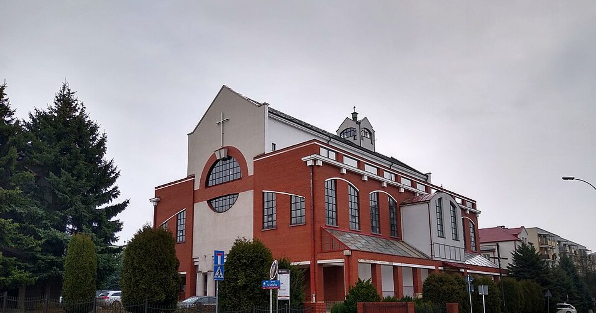 Dzieła sztuki sakralnej — Kościół Świętej Rodziny, Rzeszów. Zdjęcie: Wikimedia Commons.