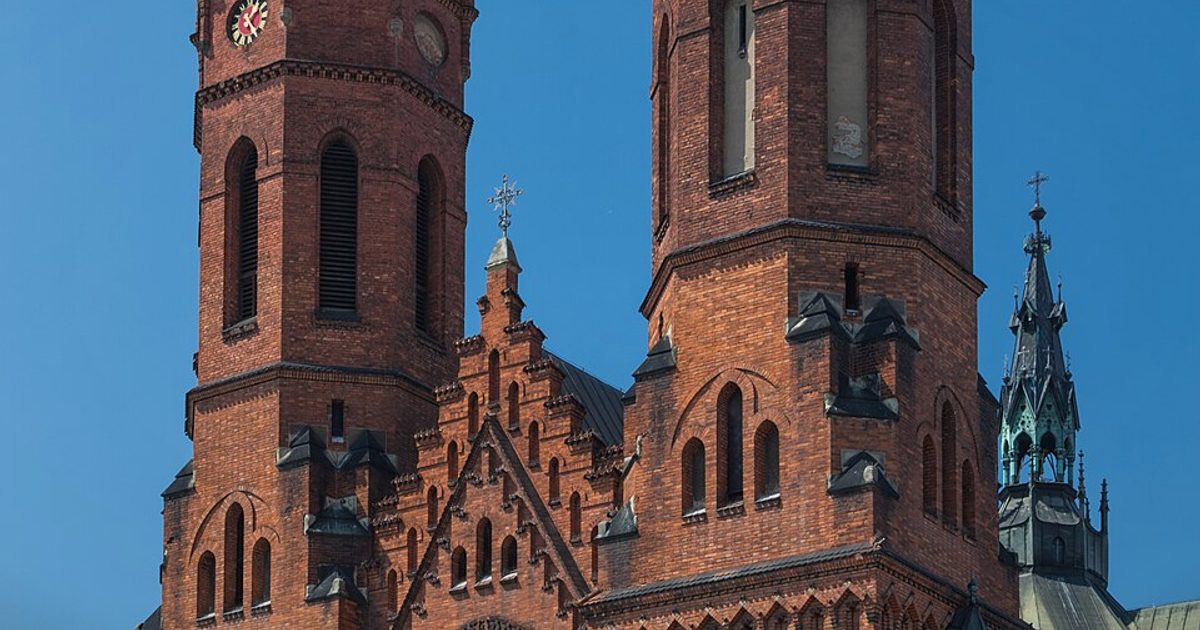 Kościół parafii Kościół Świętej Rodziny w Tarnów — zdjęcie