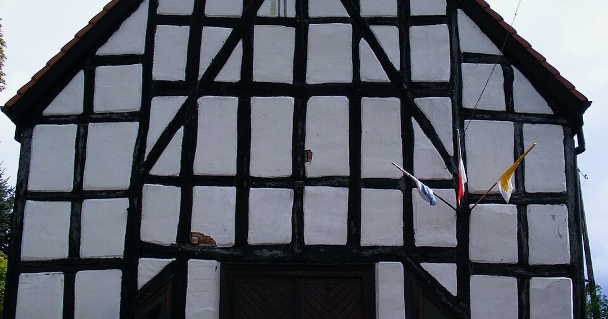 Kościół parafii Kościół Świętej Trójcy w Świerzno — zdjęcie