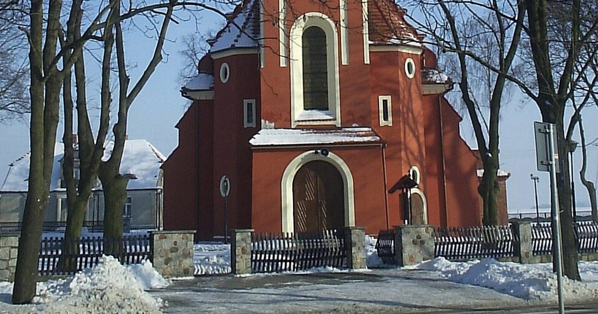 Kościół parafii Kościół Świętej Trójcy w Zimnowoda — zdjęcie