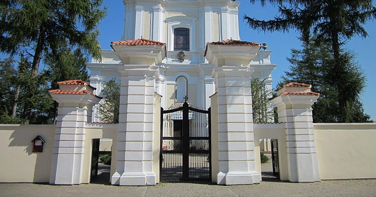 Kościół parafii Kościół Trójcy Przenajświętszej w Ciechanowiec — zdjęcie