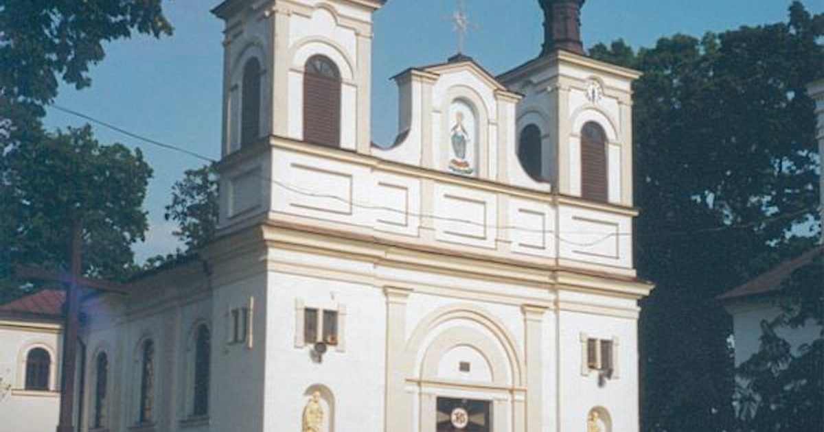 Kościół parafii Kościół Trójcy Przenajświętszej w Dubienka — zdjęcie