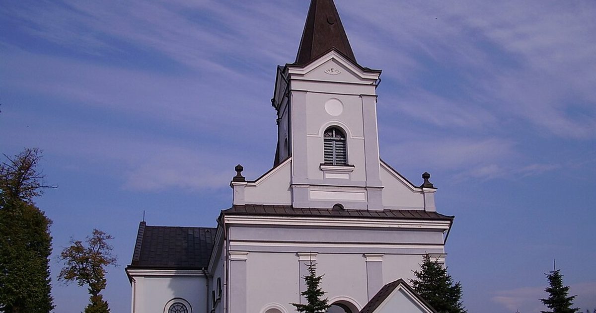 Kościół parafii Kościół Trójcy Przenajświętszej i św. Leopolda w Rzezawa — zdjęcie