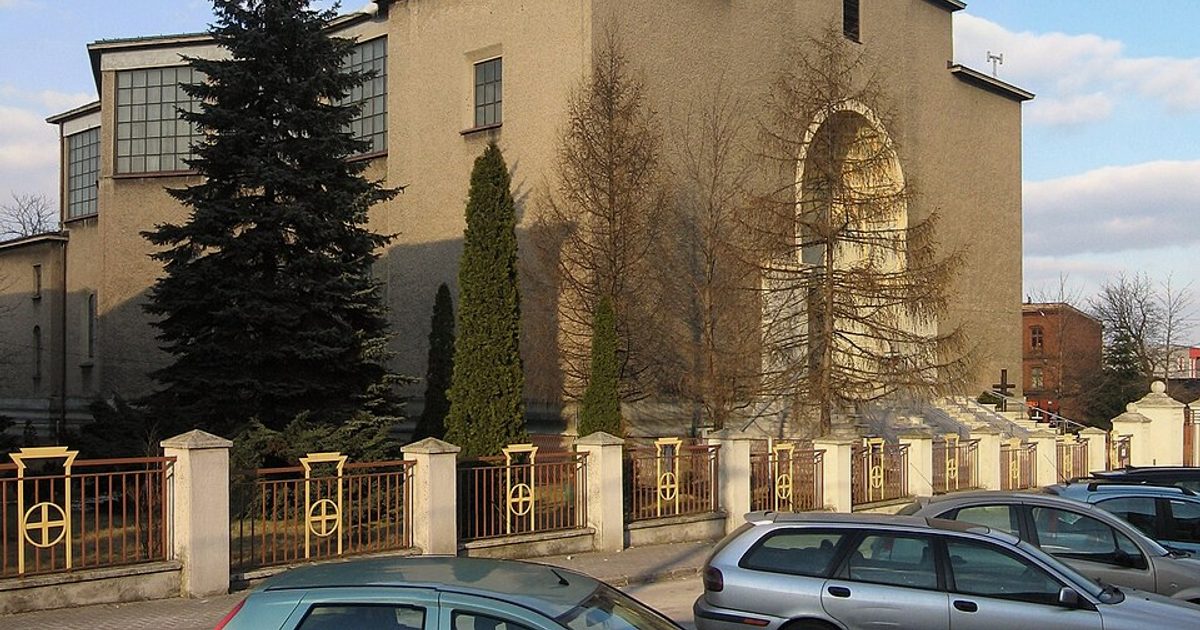Kościół parafii Kościół Trójcy Przenajświętszej w Piekary Śląskie — zdjęcie