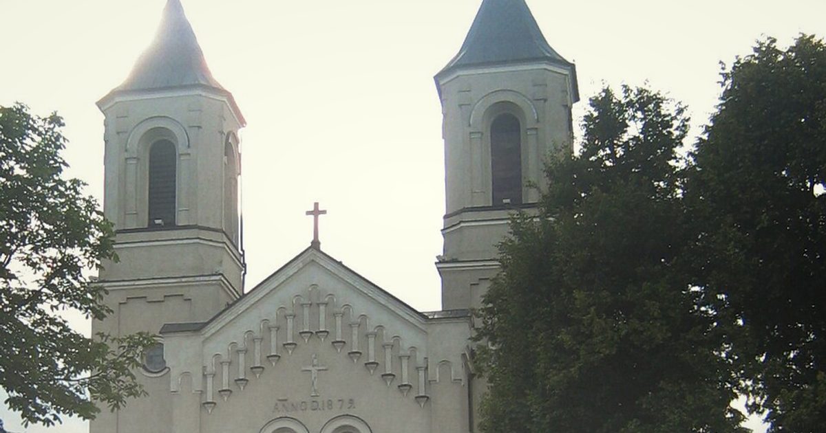 Kościół parafii Kościół Trójcy Przenajświętszej w Zambrów — zdjęcie