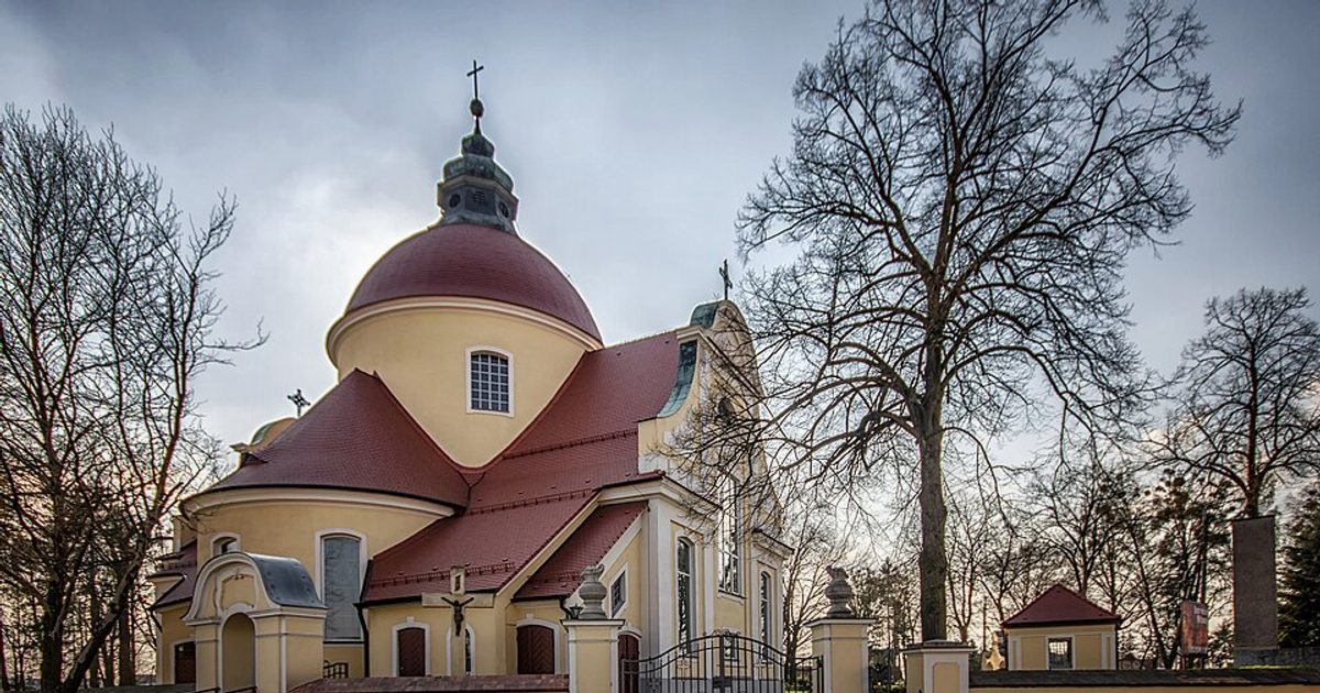 Kościół parafii Kościół Trójcy Świętej w Bogacica — zdjęcie