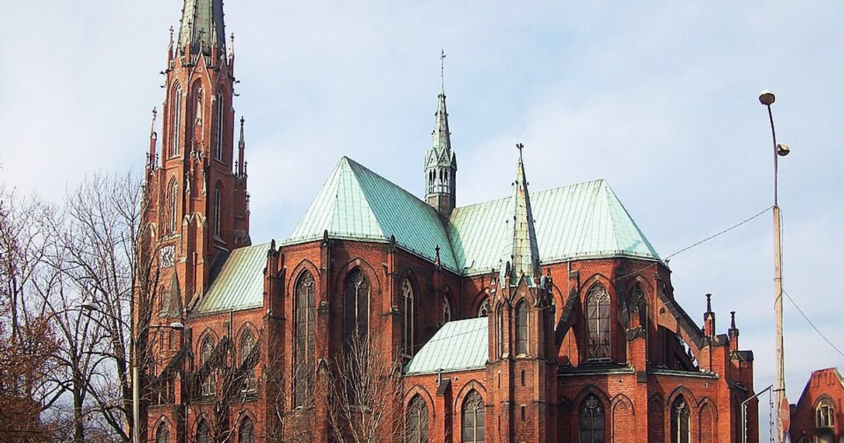 Kościół parafii Kościół Trójcy Świętej w Bytom — zdjęcie