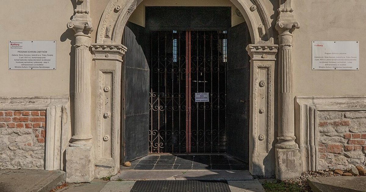 Kościół parafii Kościół Trójcy Świętej w Nowy Korczyn — zdjęcie