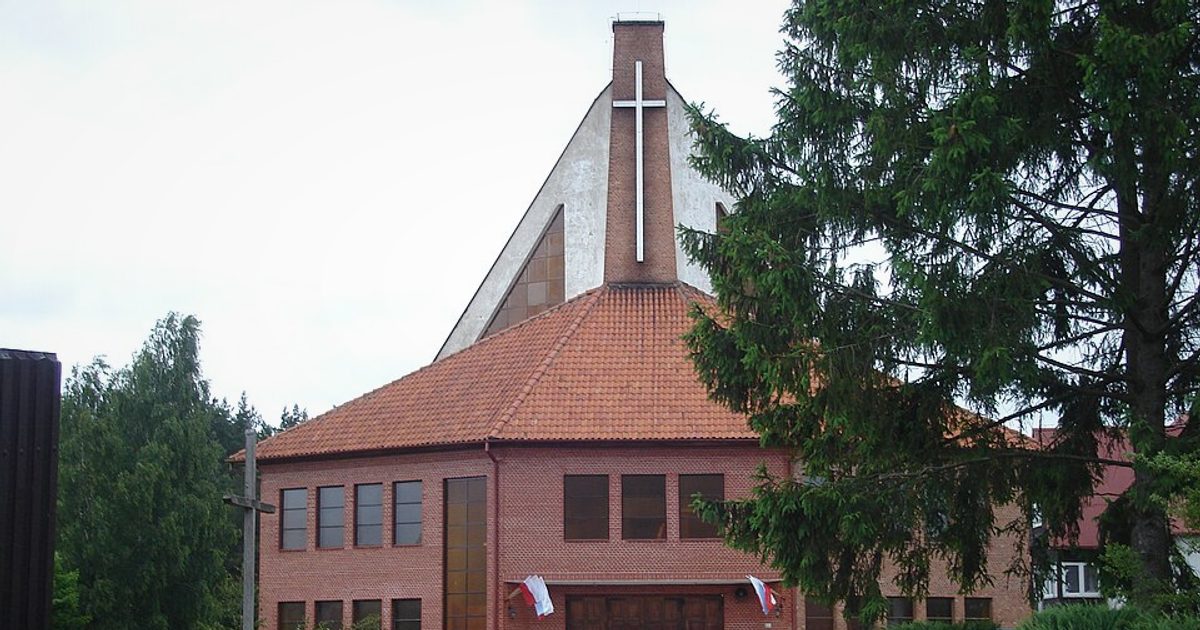 Kościół parafii Kościół Trójcy Świętej w Ruciane-Nida — zdjęcie