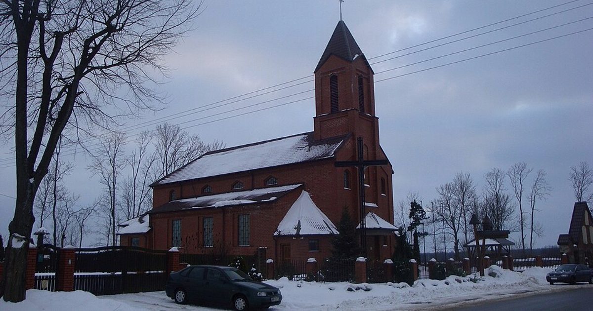 Kościół parafii Kościół Trójcy Świętej w Wiśniew — zdjęcie