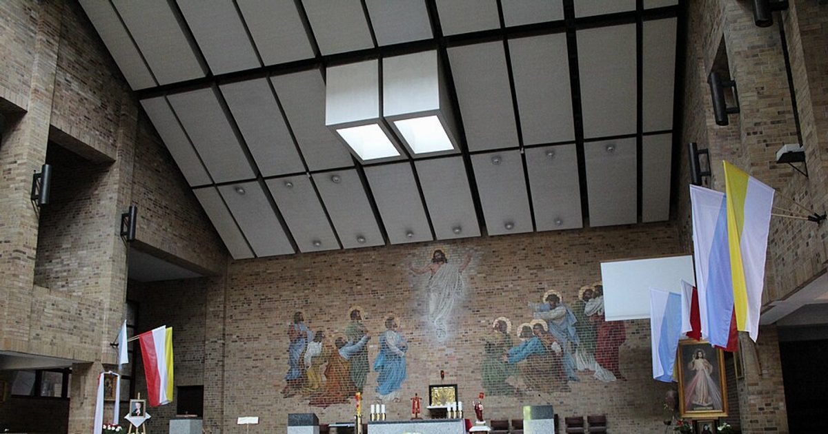 Kościół parafii Kościół Wniebowstąpienia Pańskiego w Poznań — zdjęcie