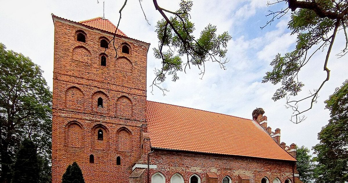 Kościół parafii Kościół Wniebowstąpienia Pańskiego w Stary Dzierzgoń — zdjęcie