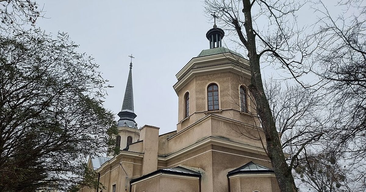 Kościół parafii Kościół Wniebowstąpienia Pańskiego w Warszawa — zdjęcie