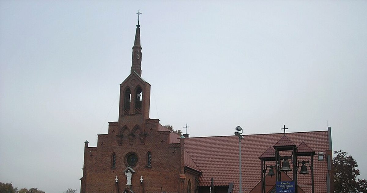 Kościół parafii Kościół Wniebowzięcia NMP w Bolszewo — zdjęcie