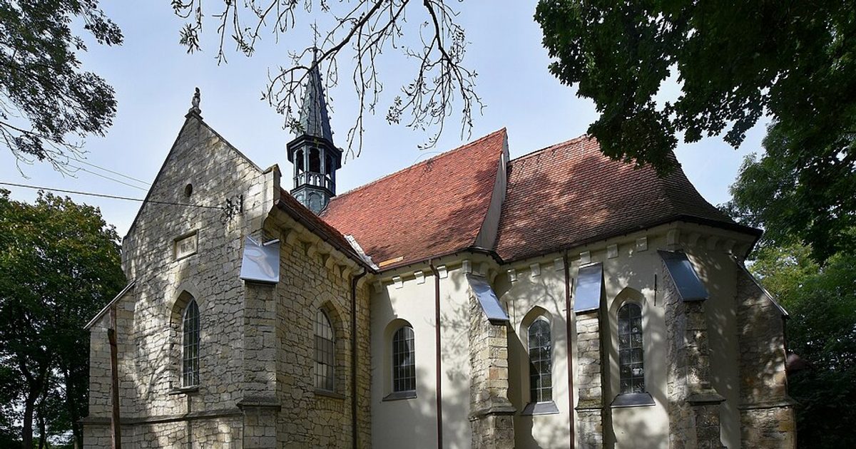 Kościół parafii Kościół Wniebowzięcia NMP w Chroberz — zdjęcie