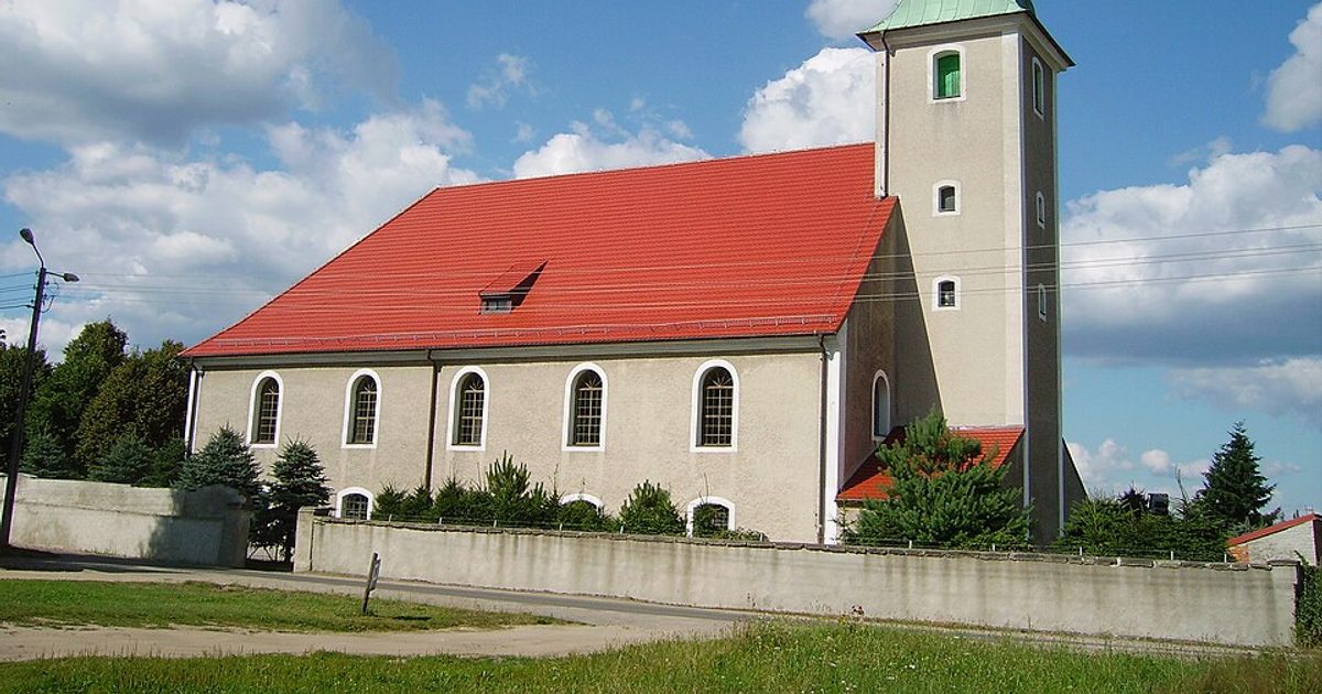 Kościół parafii Kościół Wniebowzięcia NMP w Czerwona Woda — zdjęcie