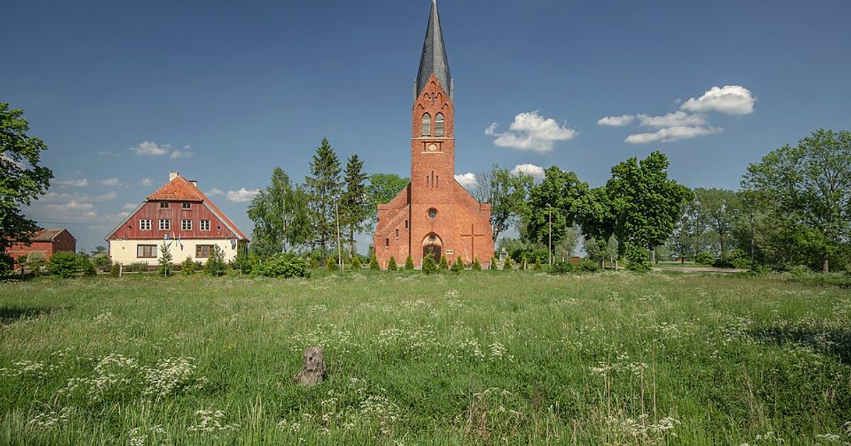 Kościół parafii Kościół Wniebowzięcia NMP w Jezioro — zdjęcie