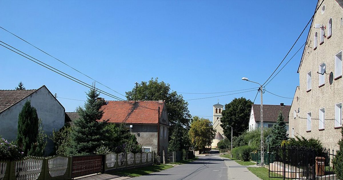 Kościół parafii Kościół Wniebowzięcia NMP w Kępnica — zdjęcie