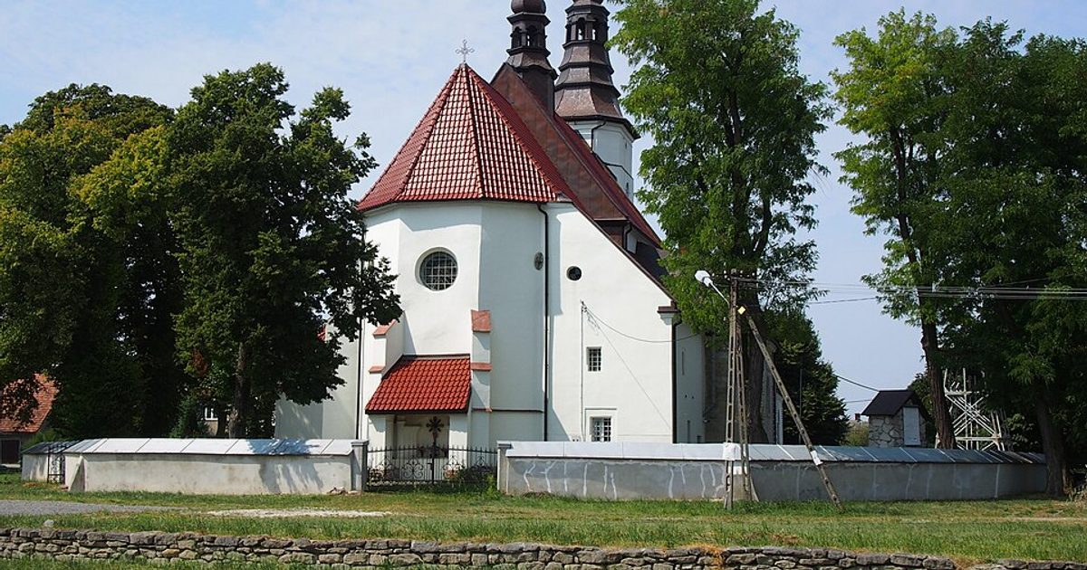 Kościół parafii Kościół Wniebowzięcia NMP w Koniemłoty — zdjęcie