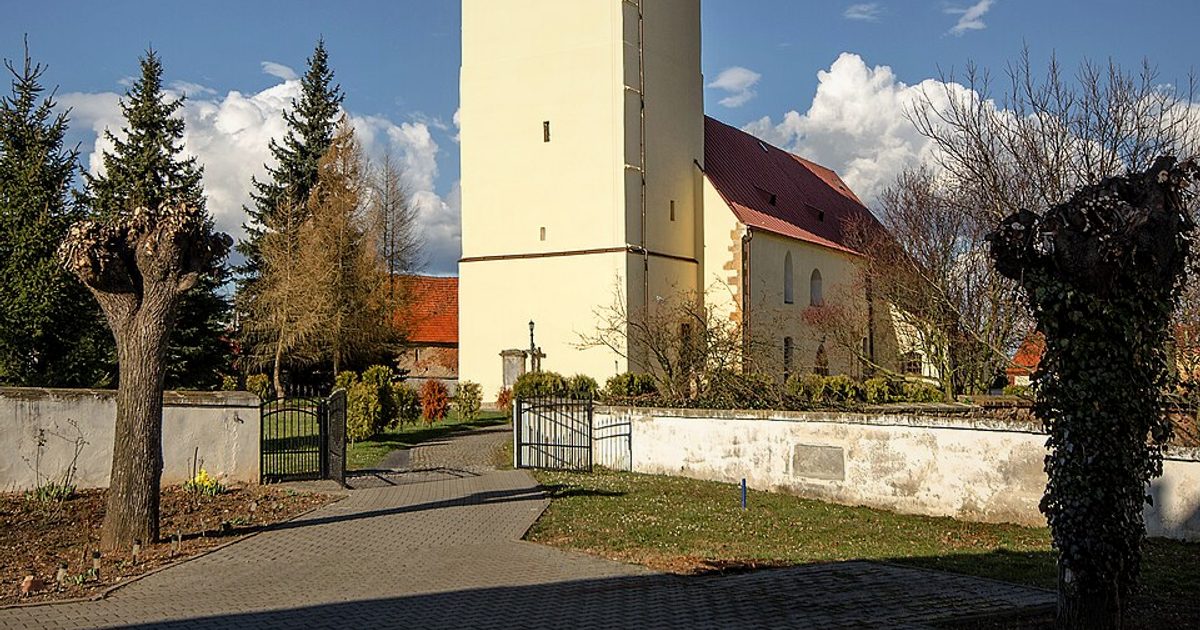 Relikwie świętych — Kościół Wniebowzięcia NMP, Krotoszyce. Zdjęcie: Wikimedia Commons.