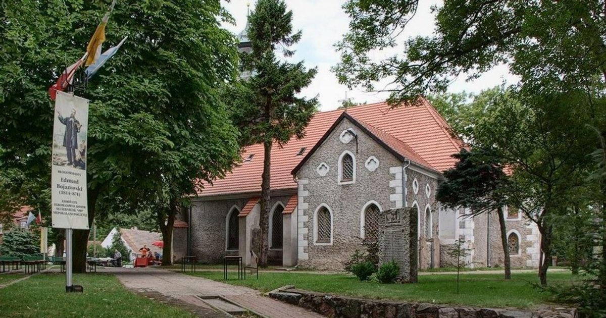 Kościół parafii Kościół Wniebowzięcia NMP w Łeba — zdjęcie
