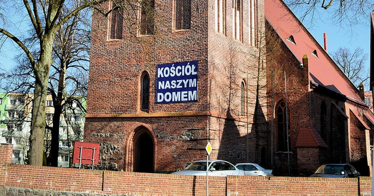 Kościół parafii Kościół Wniebowzięcia NMP w Nowogard — zdjęcie