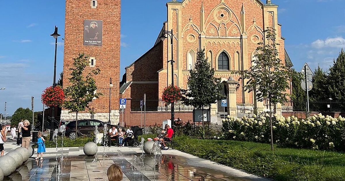 Kościół parafii Kościół Wniebowzięcia NMP w Proszowice — zdjęcie