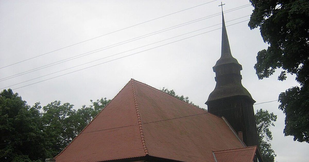 Kościół parafii Kościół Wniebowzięcia NMP w Przybiernów — zdjęcie