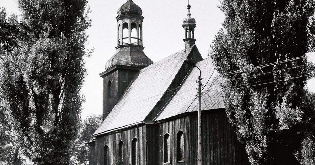 Kościół parafii Kościół Wniebowzięcia NMP w Stary Gołębin — zdjęcie