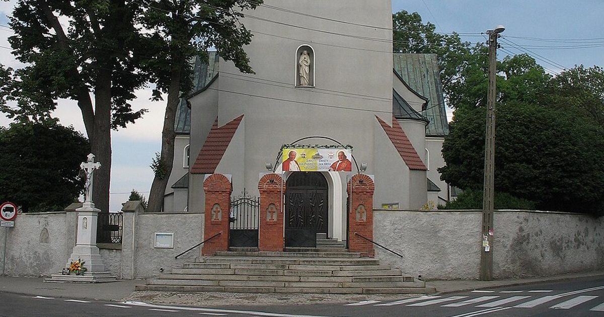 Kościół parafii Kościół Wniebowzięcia NMP w Wielowieś — zdjęcie
