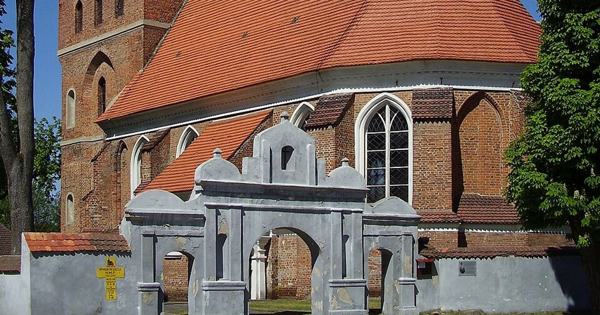 Kościół parafii Kościół WNMP w Tuczno — zdjęcie