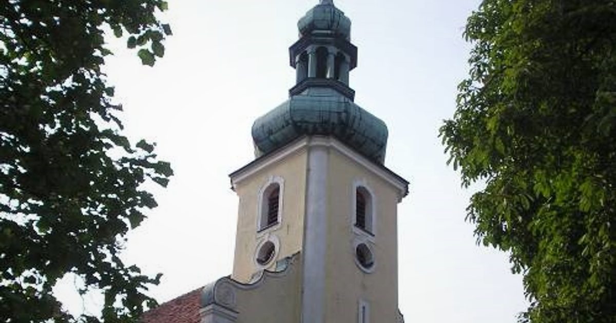 Kościół parafii Kościół Wszystkich Świętych w Brożec — zdjęcie