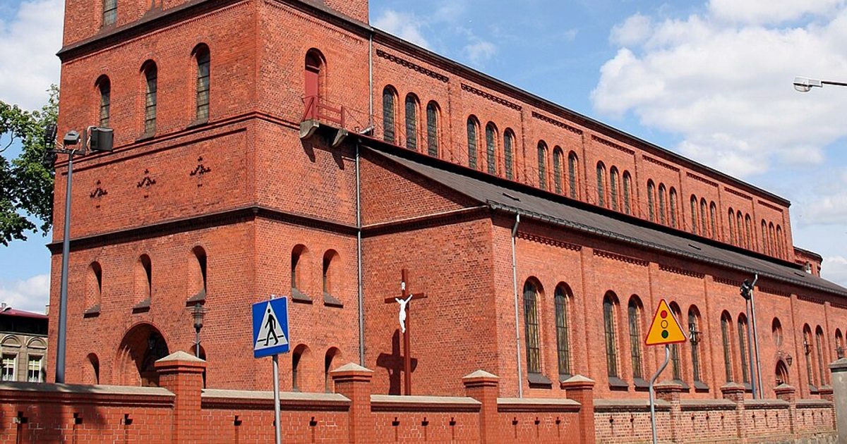 Kościół parafii Kościół Wszystkich Świętych w Brusy — zdjęcie