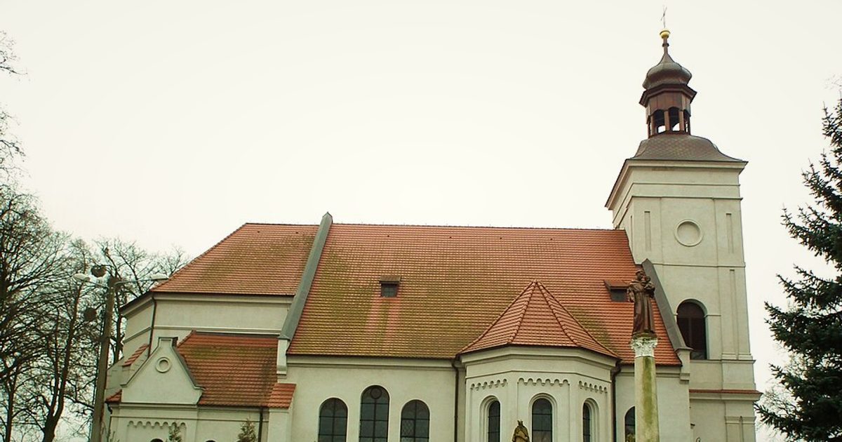 Kościół parafii Kościół Wszystkich Świętych w Nietrzanowo — zdjęcie