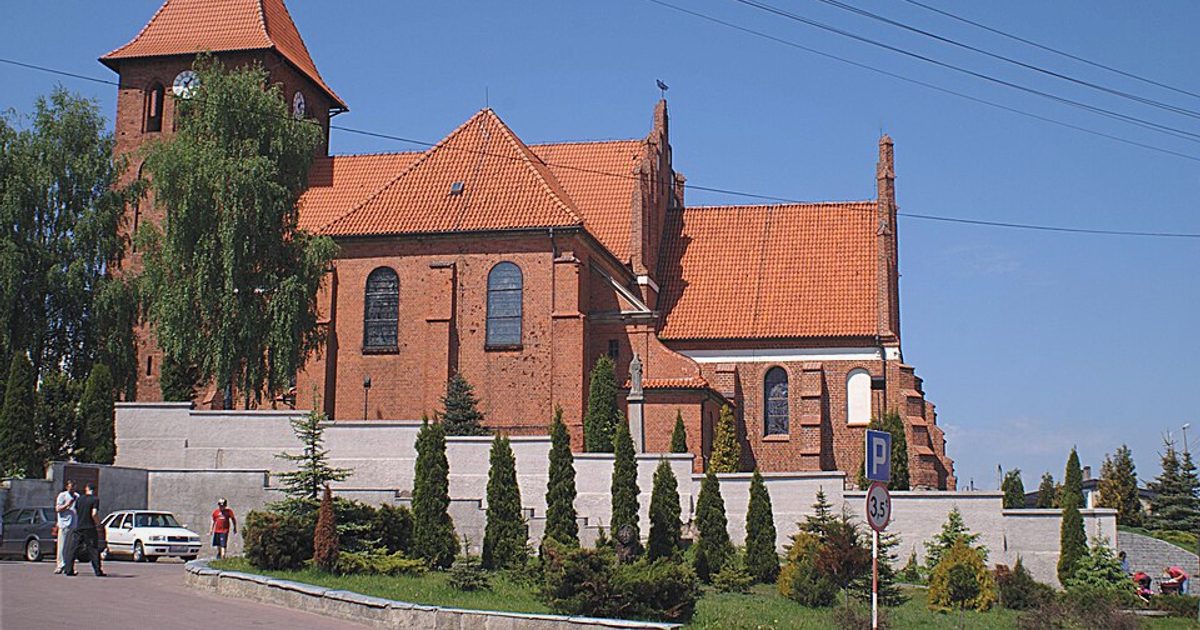 Kościół parafii Kościół Wszystkich Świętych w Skórcz — zdjęcie