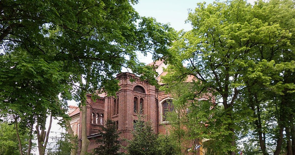 Kościół parafii Kościół Wszystkich Świętych w Stary Białcz — zdjęcie
