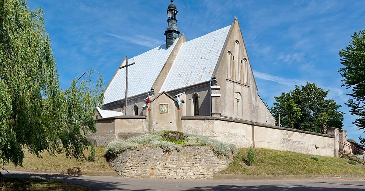 Kościół parafii Kościół Wszystkich Świętych w Wszechświęte — zdjęcie