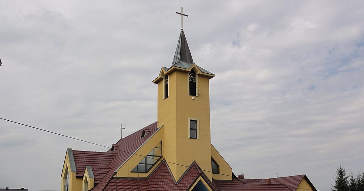Kościół parafii Kościół Zesłania Ducha Świętego w Kozy — zdjęcie