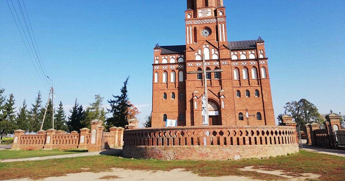Kościół parafii Kościół Zmartwychwstania Pańskiego w Kuczyn — zdjęcie