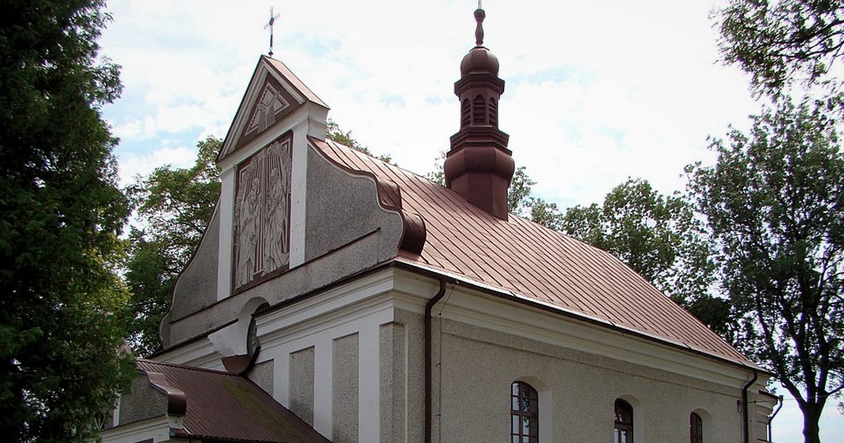 Kościół parafii Kościół Zmartwychwstania Pańskiego w Mircze — zdjęcie