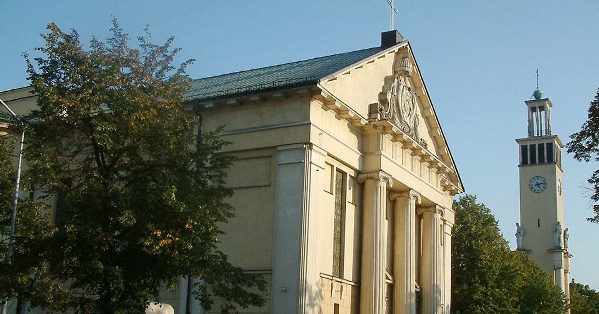 Kościół parafii Kościół Zmartwychwstania Pańskiego w Poznań — zdjęcie