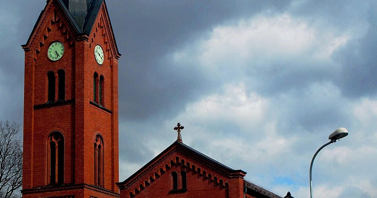 Kościół parafii Kościół Zmartwychwstania Pańskiego w Wałbrzych — zdjęcie
